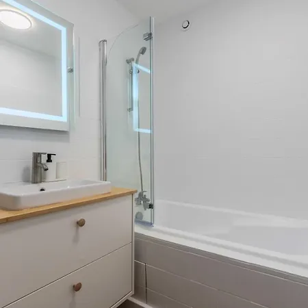 T2 Confortable Et Bien Equipe Proche Metro * Lambersart