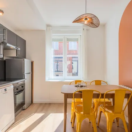 T2 Confortable Et Bien Equipe Proche Metro * Lambersart